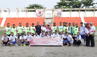 Komandan Lanud Raden Sadjad Berikan Dukungan pada Turnamen Sepak Bola Piala Bupati Natuna