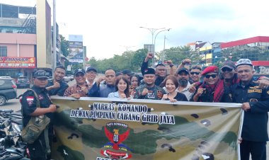 Jumat Berkah: DPC GRIB Jaya Kota Batam dan PAC GRIB Jaya Lubuk Baja Bagikan Nasi Kotak