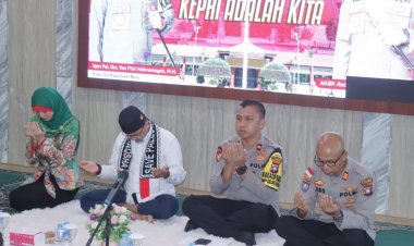 Wahai Siswa dan Siswi Kami Cinta Kalian, sayangi diri, masa depan yang cerah sedang menanti tema tatap muka Kapolres Karimun
