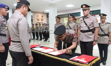 Kapolresta Barelang Pimpin Sertijab Kabagren, Kabagsdm, Kapolsek Belakang Padang, dan Pelantikan Kasat Resnarkoba