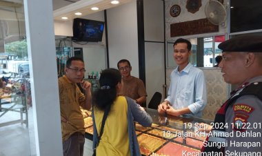 Polsek Sekupang Pastikan Situasi Kondusif, Sambangi Pusat Keramaian