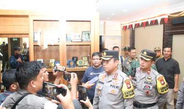 Kapolresta Barelang Turun Langsung Kawal dan Pimpin Pengamanan Unras oleh Forum Kepemimpinan Mahasiswa Kota Batam Bersama Garnizun Kota Batam