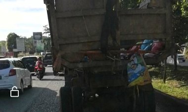 Lori Pengangkut Sampah Tak Layak Pakai Masih Beroperasi di SP Plaza Batu Aji, Masyarakat Resah