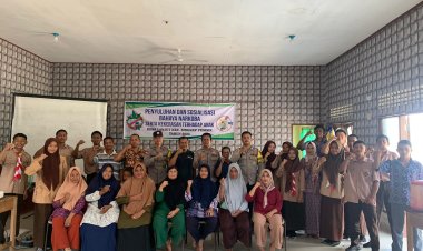 Duet Aiptu Jefri Zona Smoza dan Brigadir Sukoy De Komar Sosialisasikan Bahaya Penyalahgunaan Narkoba dan Kenakalan Remaja
