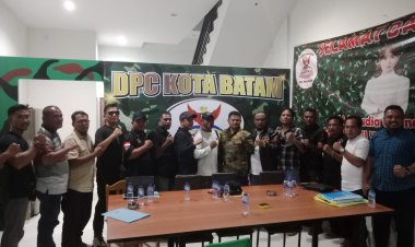 Ketua DPC GRIB Jaya Kota Batam, Dicky Sunjaya Ginting, Resmi Berikan Mandat kepada Pengurus PAC