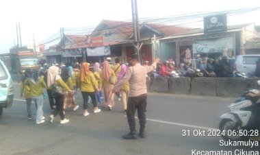 Anggota Polsek Cikupa Laksanakan Protap Gatur Lalin untuk Kenyamanan Pengguna Jalan