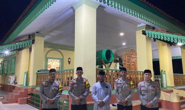 IPTU Djawane Sariman Dukung Istighosah dan Doa Bersama di Masjid Jami' Sultan Lingga Daik Lingga