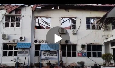 Viral Video: Kebakaran Hebat di Kantor Dinas Pendidikan Natuna
