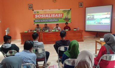 AKP Idris Sosialisasikan Hukum Pertanahan kepada Masyarakat Desa Sungai Harapan