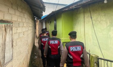 VIRAL! SATSAMAPTA POLRESTA BARELANG GELAR PATROLI BERSEPEDA DAN JALAN KAKI DI KAMPUNG SEHAT MADANI