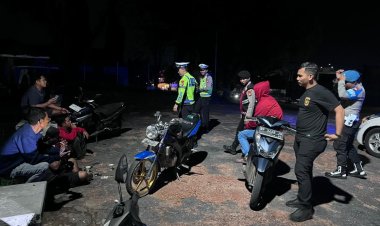 Kompol Andi Sutrisno, Pimpin Patroli Skala Besar Malam Hari Jelang Pilkada Damai 2024 Kabupaten Lingga