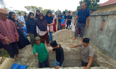 KOMPOL ANDI SUTRISNO, Membantu Proses Pemakaman Jenazah Warga