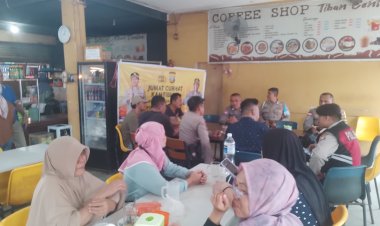 Polsek Sekupang Perkuat Silaturahmi dengan Pedagang Tiban Center Lewat Jumat Curhat