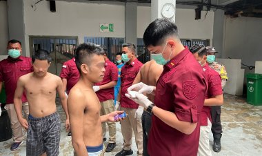 Deteksi Dini Peredaran Narkoba dan Barang Terlarang, Rutan Batam Gelar Razia Gabungan dan Tes Urin