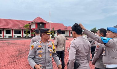 Kompol Andi Sutrisno Pimpin Pemeriksaan Sikap Tampang dan Kerapian Anggota Polres Lingga