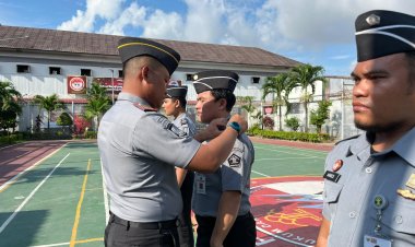 Setingkat Lebih Tinggi, Karutan Batam Pimpin Apel Pagi dan Penyematan Kenaikan Pangkat Pegawai