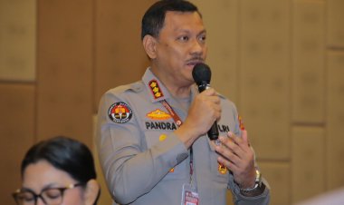 KABIDHUMAS POLDA KEPRI MEMPEROLEH SERTIFIKAT KOMPETENSI KEHUMASAN DARI BNSP RI