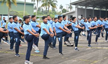 Jalan Sehat Bersama: Danlanud RSA Natuna Bangun Semangat Kebersamaan