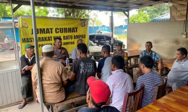 Kegiatan Jumat curhat Polsek Batu Ampar Polresta Barelang bersama warga komp jodoh square kel Sei  Jodoh-kec.Batu ampar.