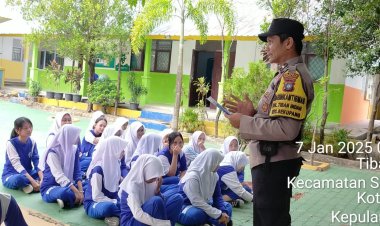 Bhabinkamtibmas Polsek Sekupang Aktif Sosialisasikan PPDB SMA Kemala Taruna Bhayangkara