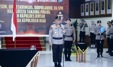 Kapolda Kepri Irjen Pol Yan Fitri Halimansyah Pimpin Sertijab dan Kenal Pamit Pejabat Utama Polda Kepri