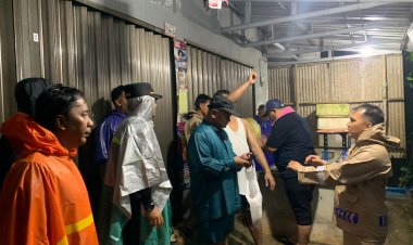 Polres Bintan Bantu Warga Terdampak Banjir Serta Berikan Himbauan