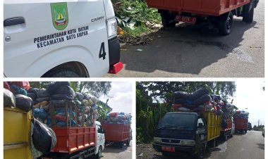 Sampah Menumpuk di Jalan Bukit Senyum, Warga Keluhkan Kondisi Lingkungan yang Memburuk