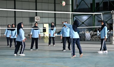 Tingkatkan Kekompakan, Lanud Raden Sadjad Natuna dan PIA Gelar Olahraga Bersama