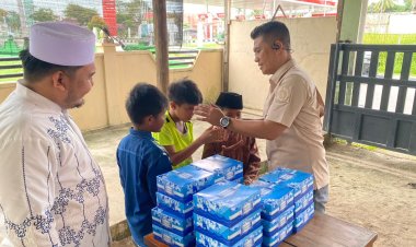 IPTU Dony Giatman Bagikan Nasi Kotak di Panti Asuhan Kasih Ibu