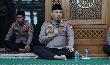 Polres Lingga Gelar Sholat Taubat, Sholat Hajat dan Zikir Bersama Dalam Rangka Isra Miraj Nabi Muhammad S.A.W. di Masjid Al-Munawar