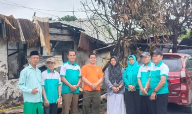 Ketua Umum Jowo Manunggal dan Pengurus DPP JM Jenguk Anggota yang Tertimpa Musibah Kebakaran