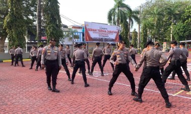Latkatpuan Bela Diri Polri Satsamapta Polres Karimun: Tingkatkan Kemampuan Personel dalam Pertahanan Diri