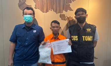 Modus Celana Jeans Berisi Sabu, Pegawai Hiburan Malam dan Ibu Rumah Tangga Ditangkap Bea Cukai Batam