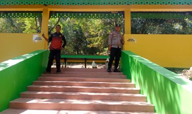 Polsek Daik Lingga dan Warga Bersama-Sama Pasang Batas Alas Kaki di Makam Keluarga Tokoh Bersejarah dengan Dukungan Kapolres Lingga