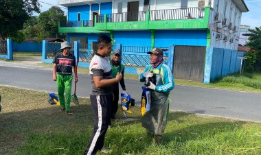 IPTU Maidir Riwanto, S.H., Bagikan Paket Sembako dari Kapolres Lingga, Bentuk Perhatian Kepada Masyarakat Kurang Mampu