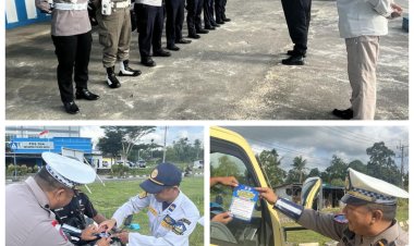 Operasi Keselamatan Seligi 2025, Satlantas Polres Bintan Bagikan Brosur Himbauan Keselamatan.