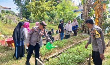 Polsek Lubuk Baja Gandeng Kelompok Wanita Tani dan Warga Ubah Lahan Tidur Jadi Kebun Produktif untuk Ketahanan Pangan