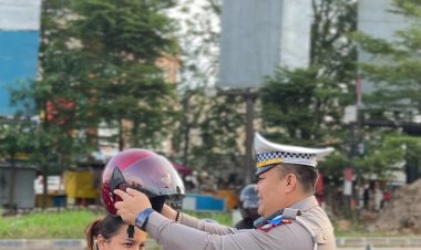 Satlantas Polresta Barelang Bagikan Helm, Sayuran, dan Goodie Bag dalam Ops Keselamatan Seligi 2025