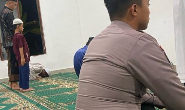 Polsek Sekupang Laksanakan Pengamanan Sholat Subuh Pertama Ramadhan di Masjid Al-Jamaah