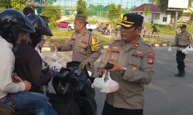 Polsek Sekupang Gelar Bakti Sosial dan Pembagian Takjil, Wujud Kepedulian kepada Masyarakat