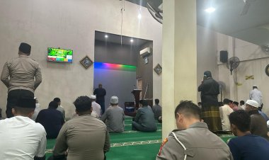 Polresta Barelang dan Warga Gelar Sholat Subuh Berjamaah di Masjid Nurus Salam Mega Legenda Sambut Ramadan