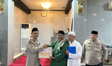 Polresta Barelang Gelar Sholat Tarawih Bersama di Masjid Darussalam KDA, Pererat Silaturahmi dengan Masyarakat