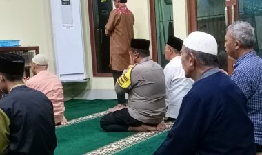 Polsek Sekupang Kawal Keamanan Sholat Isya dan Tarawih di Bulan Suci Ramadhan 1446 H