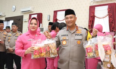 BAZAR RAMADAN POLRI PRESISI 2025: POLDA KEPRI SALURKAN RIBUAN PAKET SEMBAKO