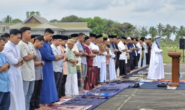 Keluarga Besar TNI AU Natuna Rayakan Idul Fitri dengan Sholat Bersama di Lanud Raden Sadjad