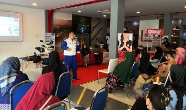 Honda Ajak Perempuan Batam Peduli Keselamatan Berkendara Lewat Simulasi Interaktif