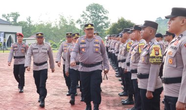 AKBP Pahala Martua Nababan, S.H., S.I.K., M.H., Pimpin Apel Gelar Pasukan Pengamanan May Day 2025