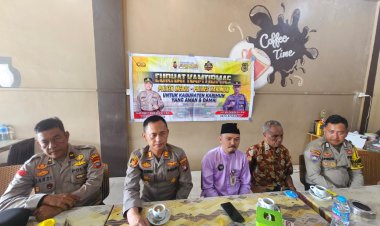 POLSEK MERAL GELAR CURHAT KAMTIBMAS DI DESA PANGKE, TINGKATKAN KOMUNIKASI DENGAN WARGA