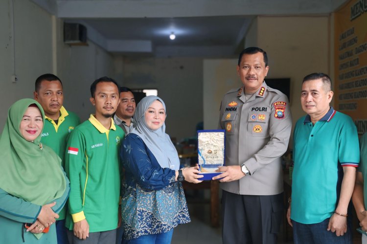 KABID HUMAS POLDA KEPRI LAKSANAKAN JUMAT CURHAT BERSAMA PAGUYUBAN SELINGSING