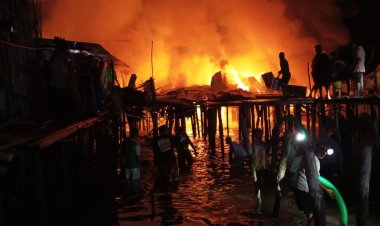 Personel Polsek Senayang dan Warga Padamkan Kebakaran, Kerugian Diperkirakan Ratusan Juta